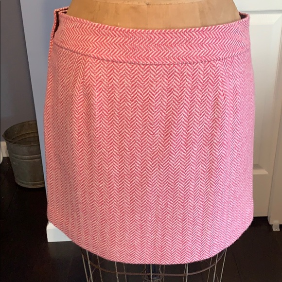 Vineyard vines pink herringbone wool blend skirt - Picture 2 of 7